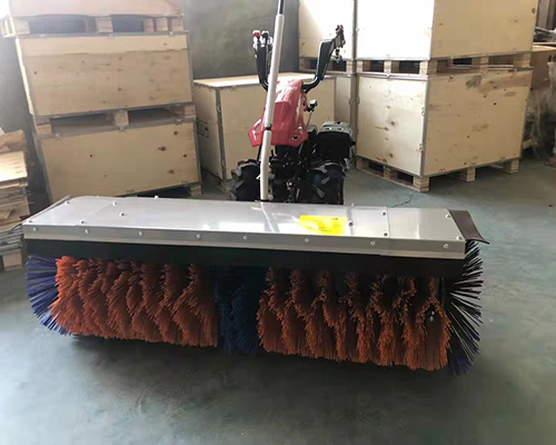 小型掃雪機的技術方案