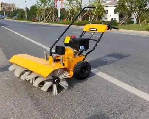 手扶式掃雪機