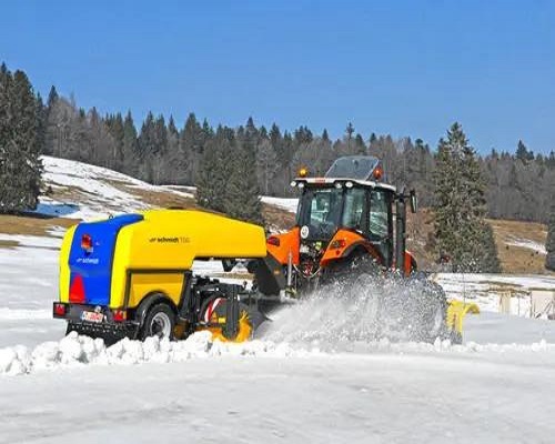 車載式掃雪機