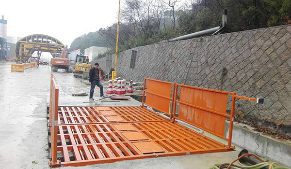 車輛洗輪機設備檢修規程